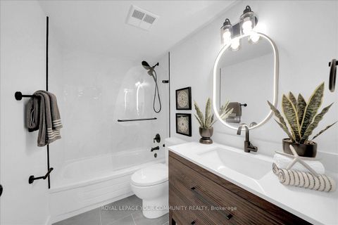 Photo 21 at 1005 - 299 Mill Road, Markland Wood, Toronto