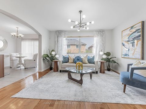 Photo 11 at 9 Bobcat Terrace, Rouge E11, Toronto