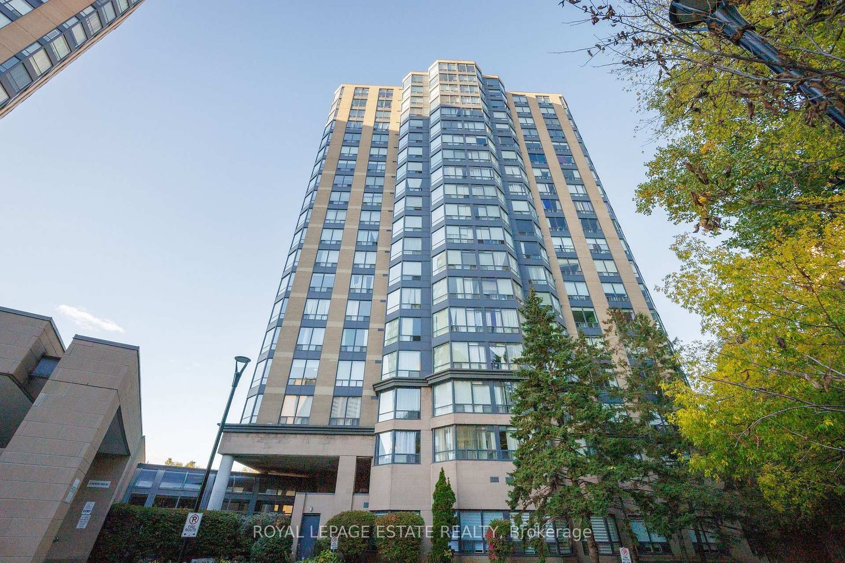 1903 - 3 Hickory Tree Road, Weston, Toronto  by Loree Meneguzzi Real Estate 1903 - 3 Hickory Tree Road, Weston, Toronto