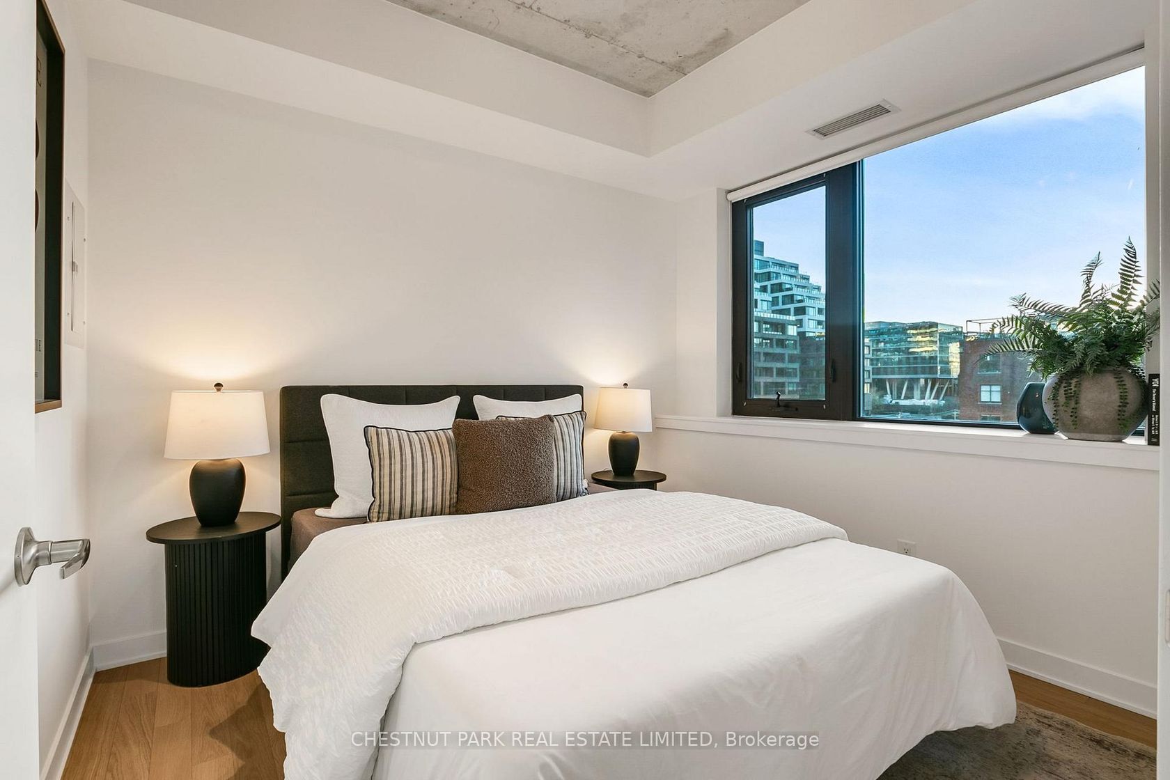 Photo 7 at 610 - 400 Wellington Street, Waterfront Communities C1, Toronto Photo 7 at 610 - 400 Wellington Street, Waterfront Communities C1, Toronto