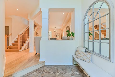 Photo 4 at 2498 Longridge Crescent, RO River Oaks, Oakville