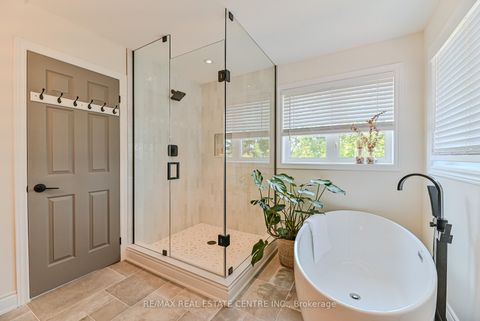 Photo 23 at 2498 Longridge Crescent, RO River Oaks, Oakville