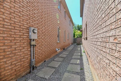 Photo 45 at 2498 Longridge Crescent, RO River Oaks, Oakville