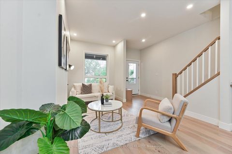 Photo 5 at 21 Frankdale Avenue, East York, Toronto