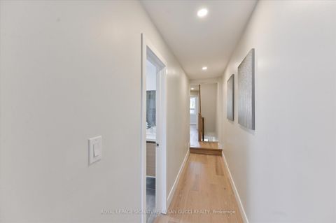 Photo 18 at 21 Frankdale Avenue, East York, Toronto