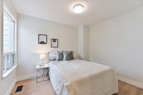 Photo 21 at 21 Frankdale Avenue, East York, Toronto