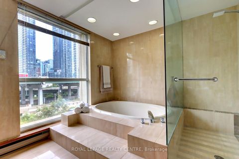 Photo 29 at 401W - 480 Queens Quay W, Waterfront Communities C1, Toronto