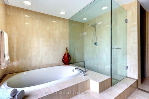 Photo 30 at 401W - 480 Queens Quay W, Waterfront Communities C1, Toronto