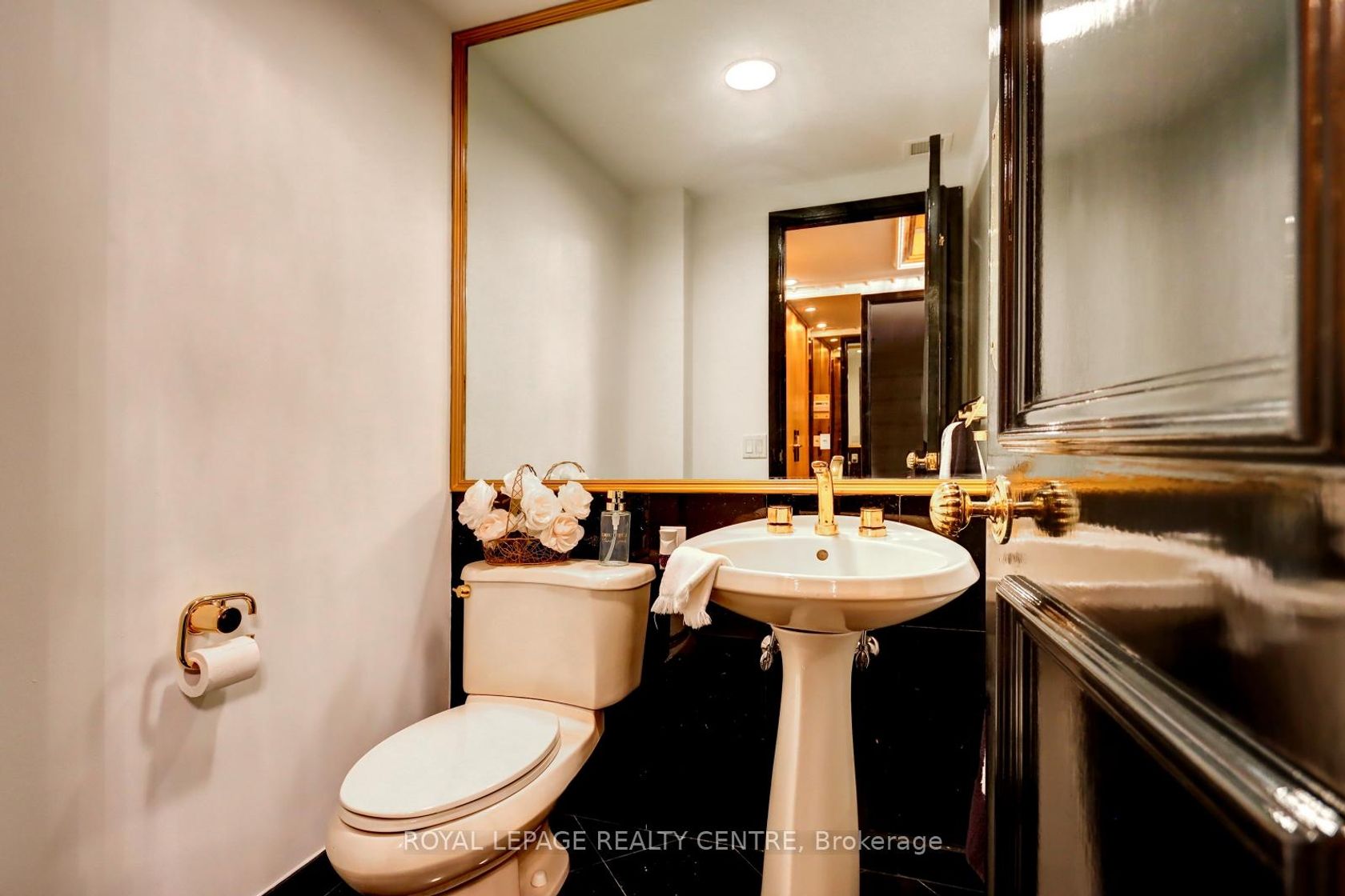 Photo 5 at 401W - 480 Queens Quay W, Waterfront Communities C1, Toronto Photo 5 at 401W - 480 Queens Quay W, Waterfront Communities C1, Toronto