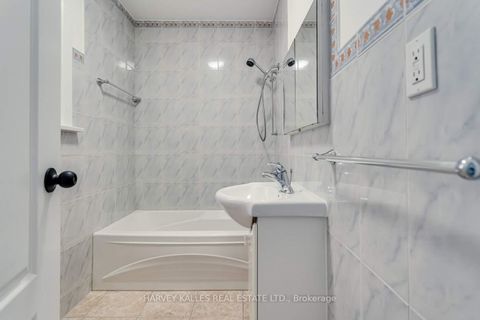 Photo 10 at 7 Mulberry Crescent, Oakwood Village, Toronto