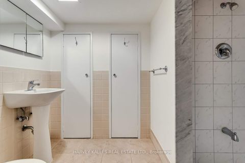 Photo 14 at 7 Mulberry Crescent, Oakwood Village, Toronto