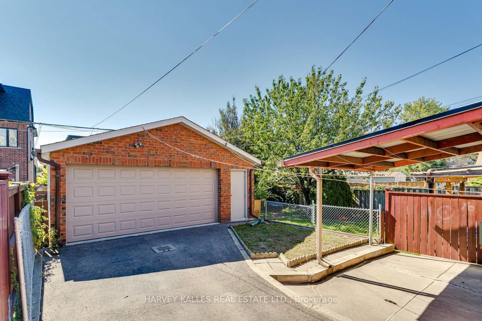 Photo 16 at 7 Mulberry Crescent, Oakwood Village, Toronto Photo 16 at 7 Mulberry Crescent, Oakwood Village, Toronto