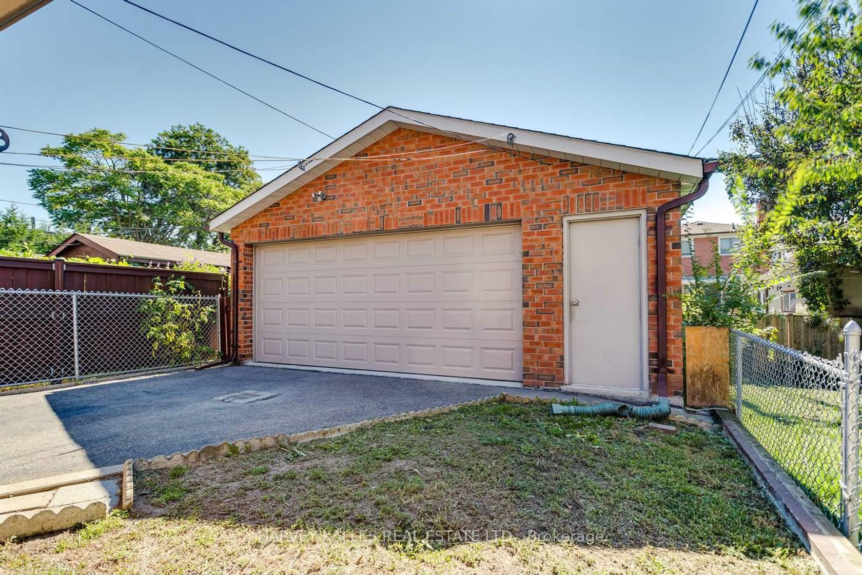 Photo 17 at 7 Mulberry Crescent, Oakwood Village, Toronto Photo 17 at 7 Mulberry Crescent, Oakwood Village, Toronto