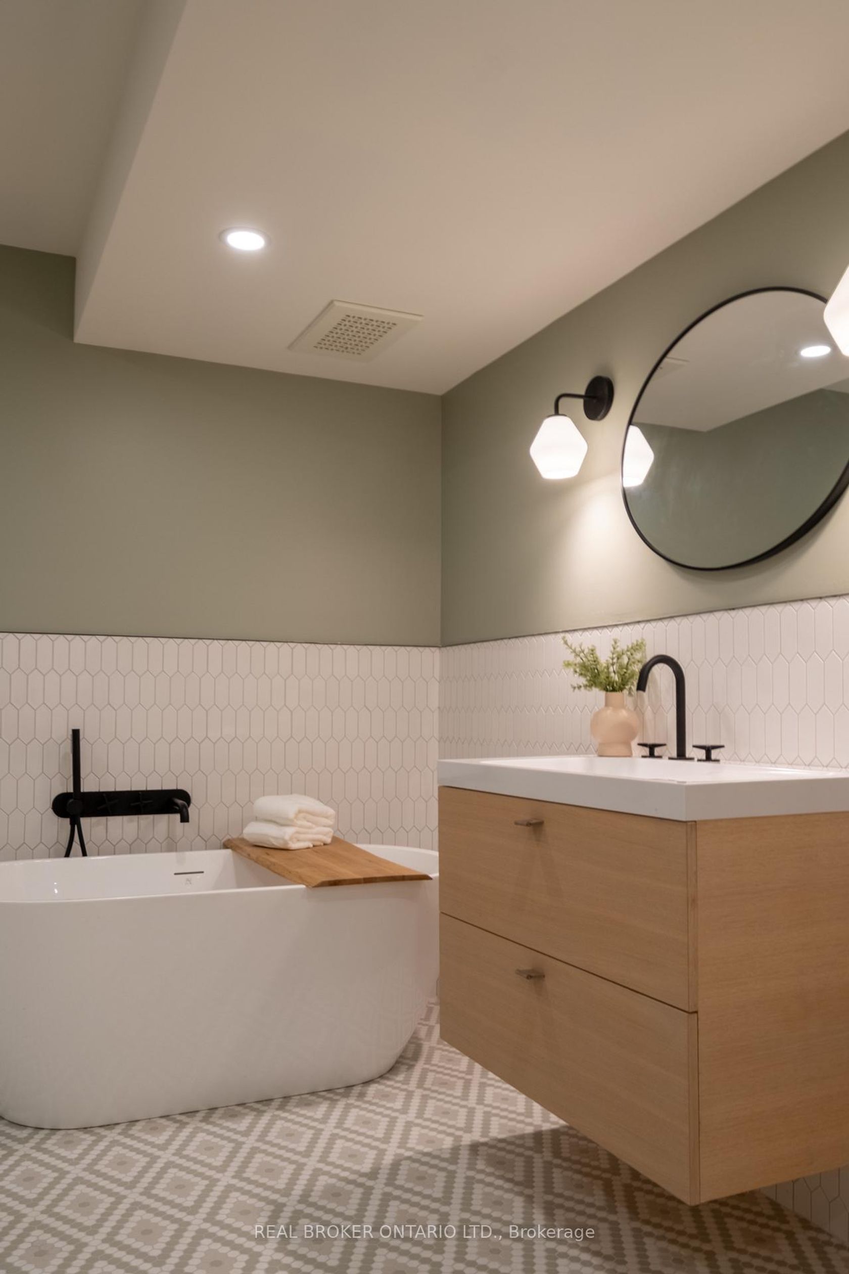 Photo 40 at 156 Galley Avenue, Roncesvalles, Toronto Photo 40 at 156 Galley Avenue, Roncesvalles, Toronto