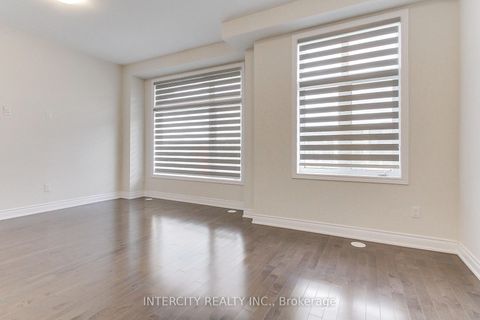 Photo 25 at 7 Adaskin Avenue, Patterson, Vaughan