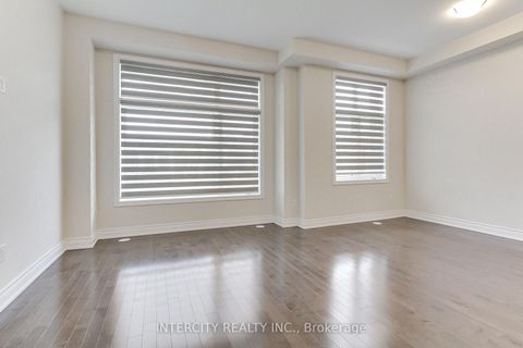 Photo 26 at 7 Adaskin Avenue, Patterson, Vaughan