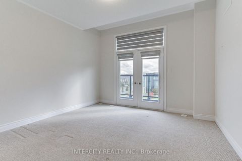 Photo 31 at 7 Adaskin Avenue, Patterson, Vaughan