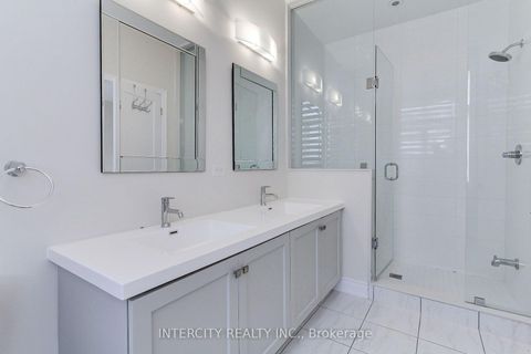 Photo 35 at 7 Adaskin Avenue, Patterson, Vaughan