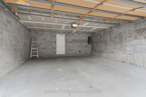 Photo 44 at 7 Adaskin Avenue, Patterson, Vaughan