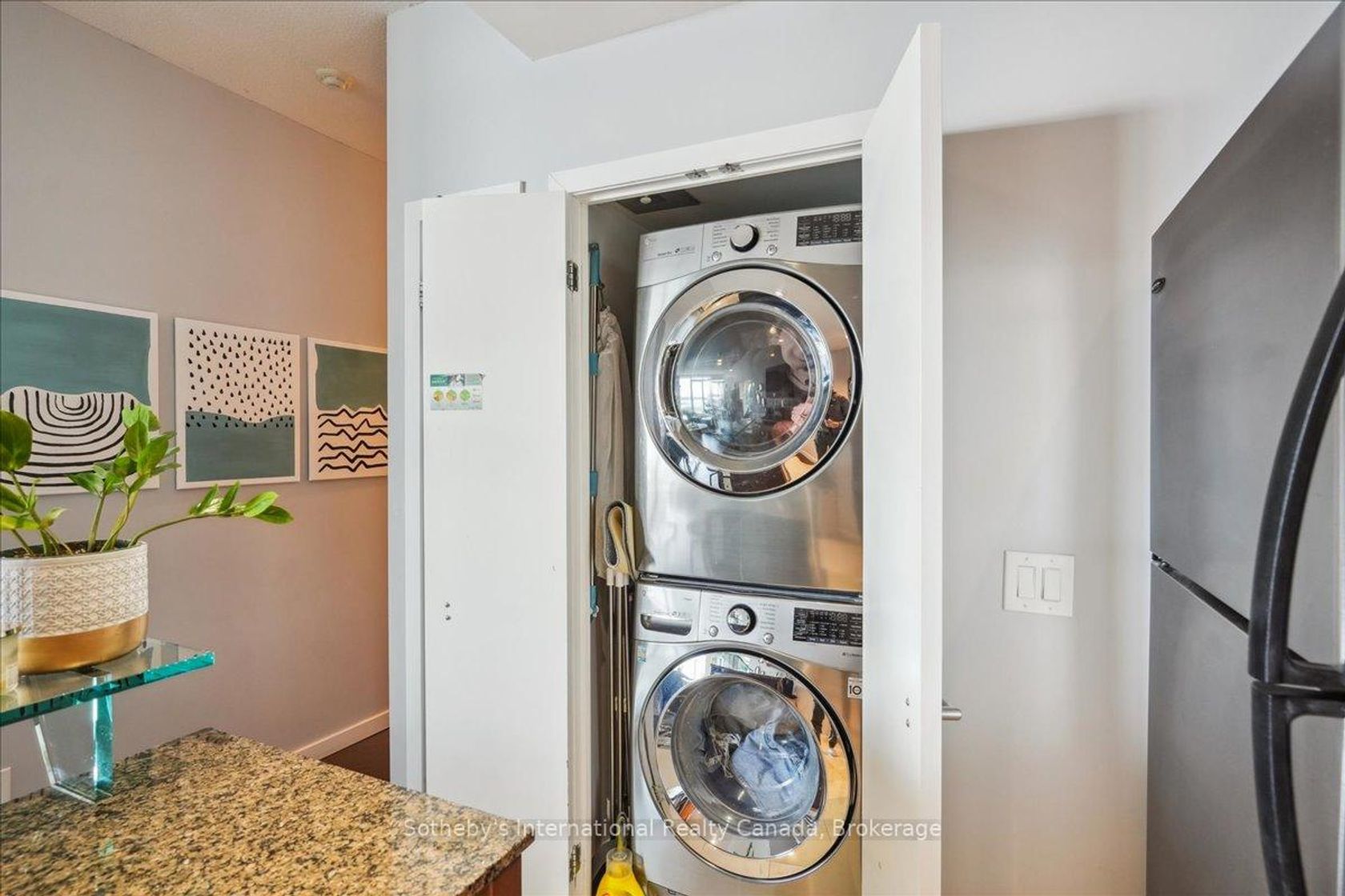 Photo 9 at 1804 - 218 Queens Quay W, Waterfront Communities C1, Toronto