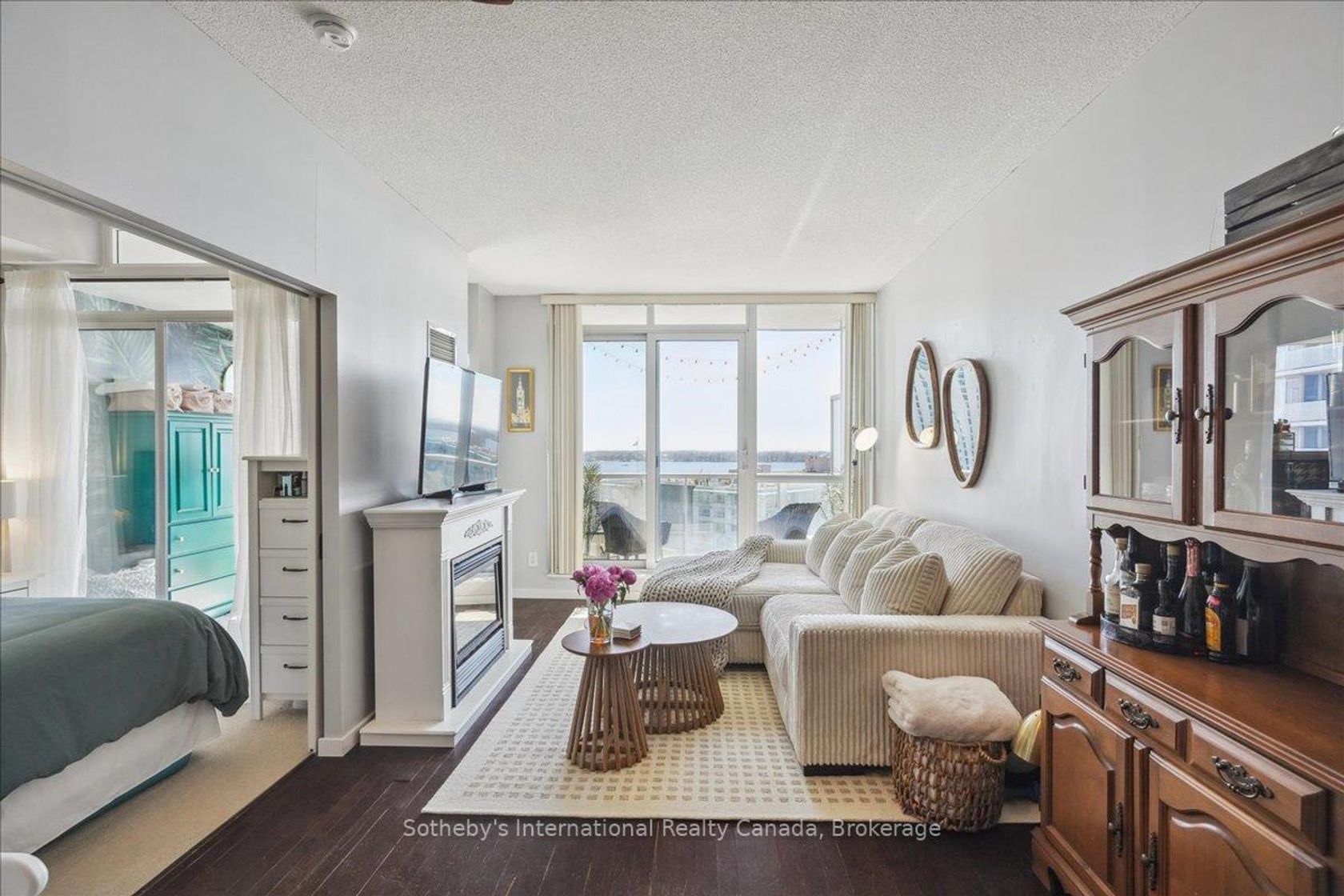 Photo 12 at 1804 - 218 Queens Quay W, Waterfront Communities C1, Toronto