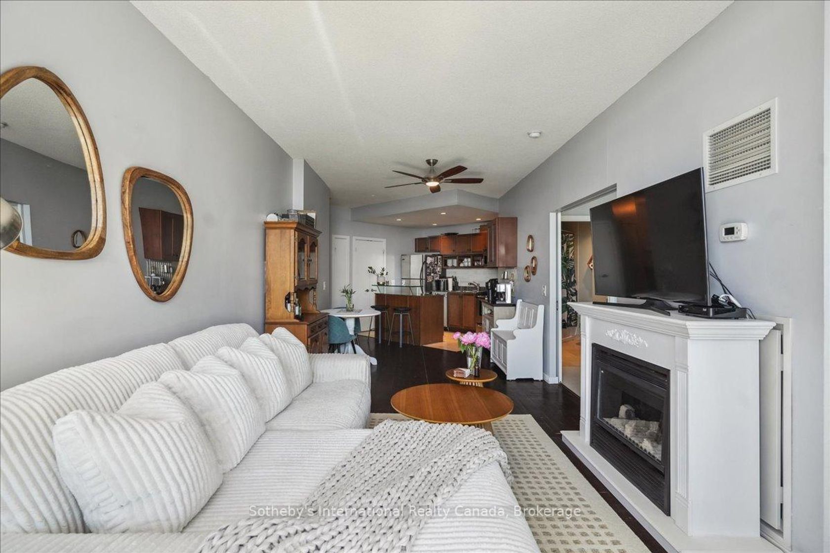 Photo 15 at 1804 - 218 Queens Quay W, Waterfront Communities C1, Toronto Photo 15 at 1804 - 218 Queens Quay W, Waterfront Communities C1, Toronto