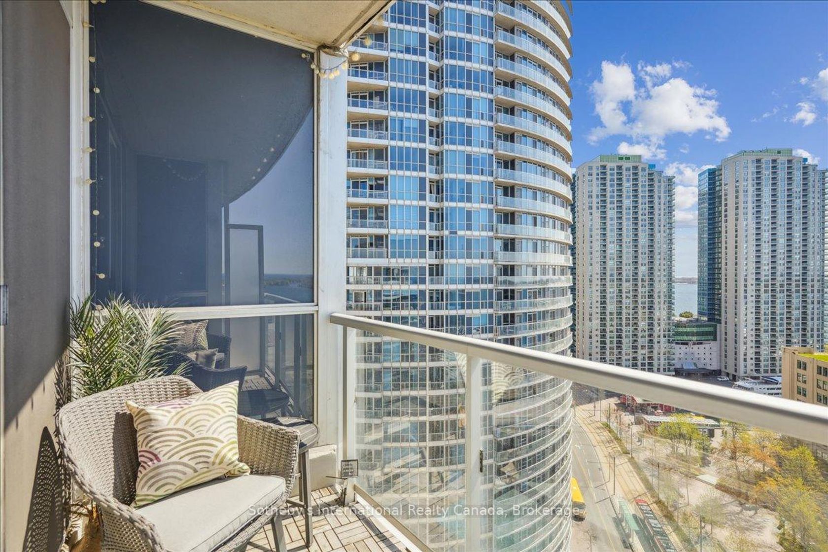 Photo 34 at 1804 - 218 Queens Quay W, Waterfront Communities C1, Toronto