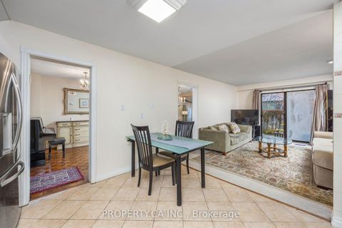 Photo 5 at 109 Lisa Crescent, Yorkhill, Vaughan