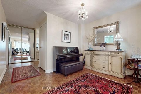 Photo 16 at 109 Lisa Crescent, Yorkhill, Vaughan