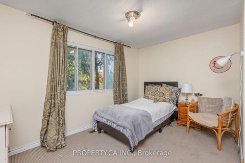 Photo 19 at 109 Lisa Crescent, Yorkhill, Vaughan