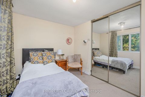 Photo 20 at 109 Lisa Crescent, Yorkhill, Vaughan