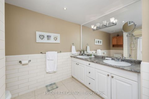 Photo 23 at 109 Lisa Crescent, Yorkhill, Vaughan