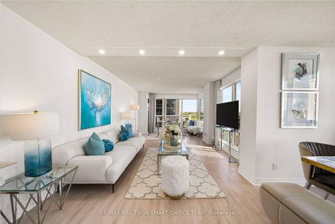 Photo 16 at 1211 - 28 Hollywood Avenue, Willowdale East, Toronto