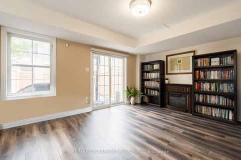 Photo 3 at 38 Archibald Mews, Bendale, Toronto