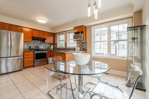 Photo 5 at 38 Archibald Mews, Bendale, Toronto