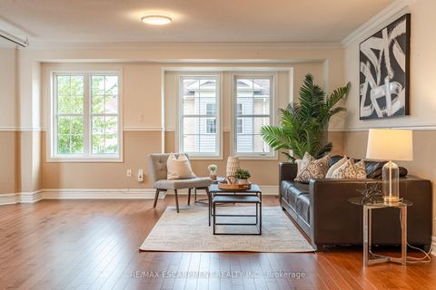 Photo 18 at 38 Archibald Mews, Bendale, Toronto