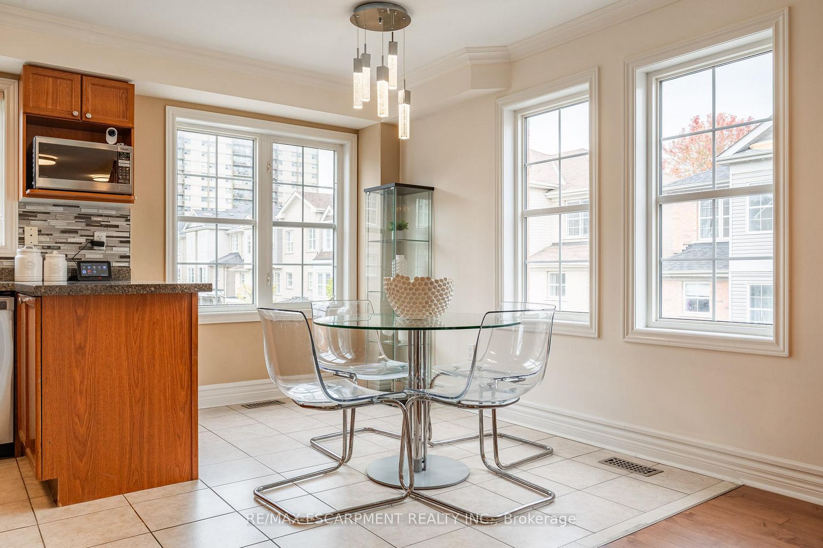 Photo 7 at 38 Archibald Mews, Bendale, Toronto Photo 7 at 38 Archibald Mews, Bendale, Toronto