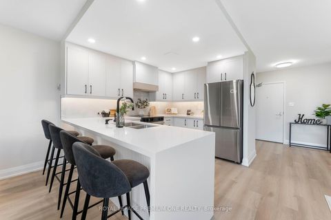 Photo 4 at 608 - 60 Southport Street, Swansea, Toronto