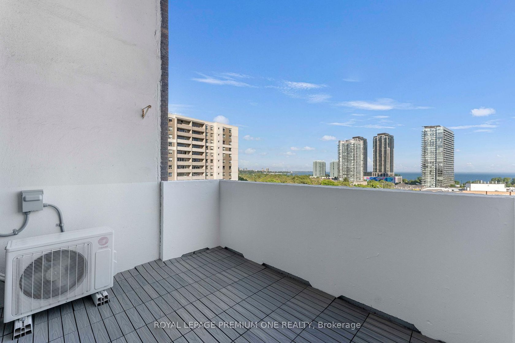 Photo 26 at 608 - 60 Southport Street, Swansea, Toronto Photo 26 at 608 - 60 Southport Street, Swansea, Toronto