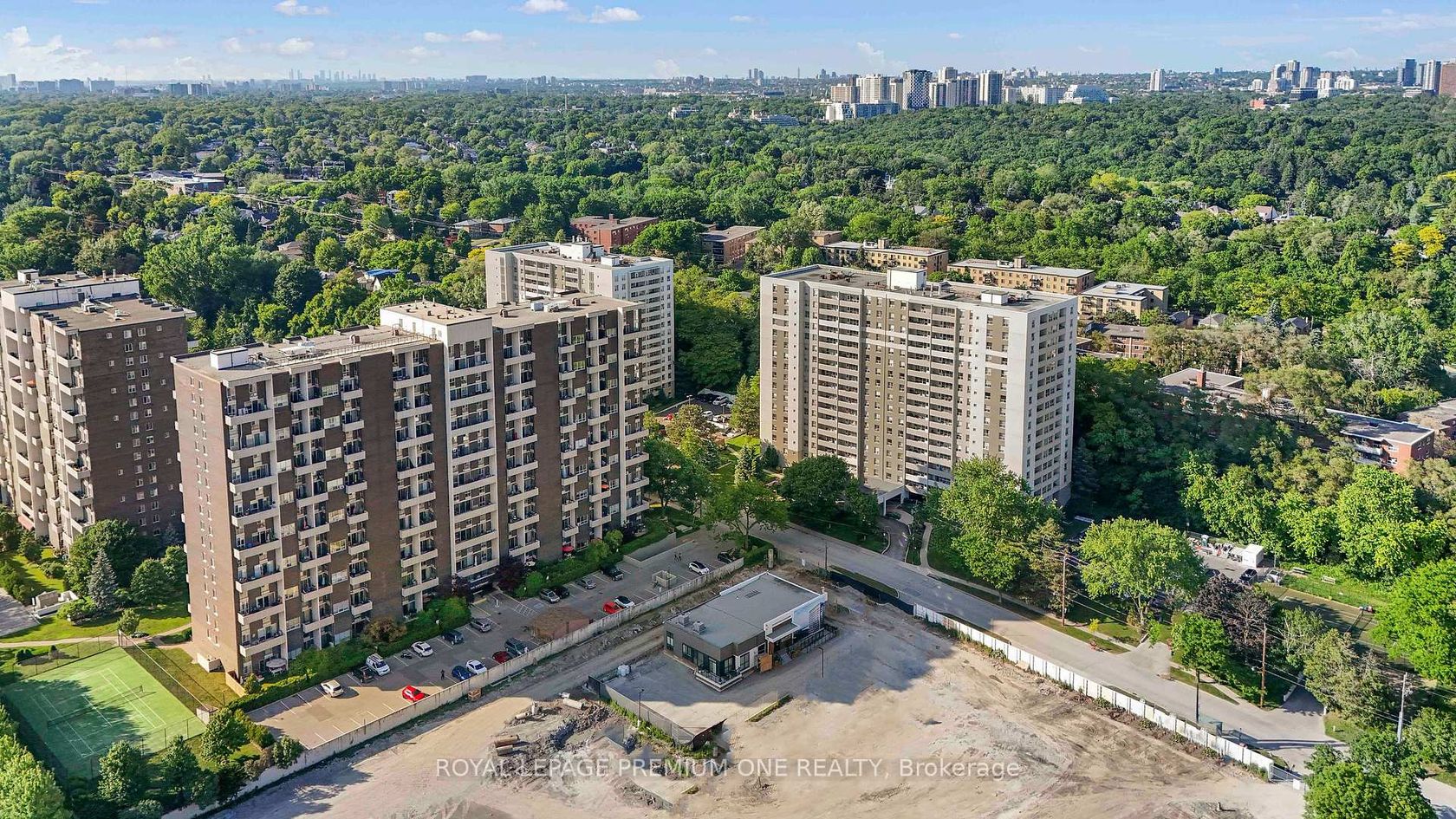 Photo 46 at 608 - 60 Southport Street, Swansea, Toronto Photo 46 at 608 - 60 Southport Street, Swansea, Toronto