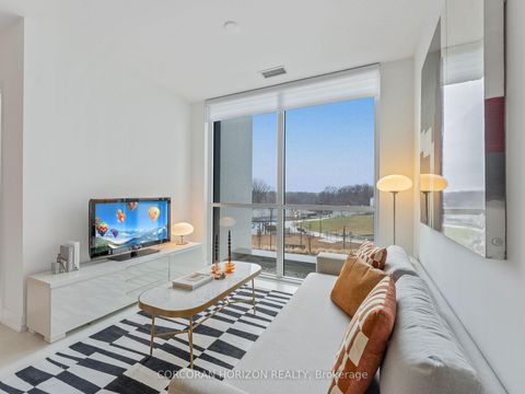 Photo 11 at 221 - 30 Inn On The Park Drive, Don Mills, Toronto