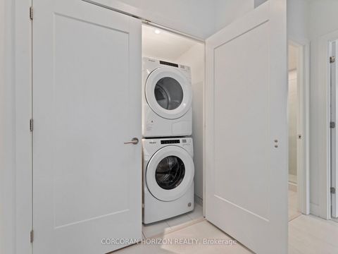 Photo 39 at 221 - 30 Inn On The Park Drive, Don Mills, Toronto