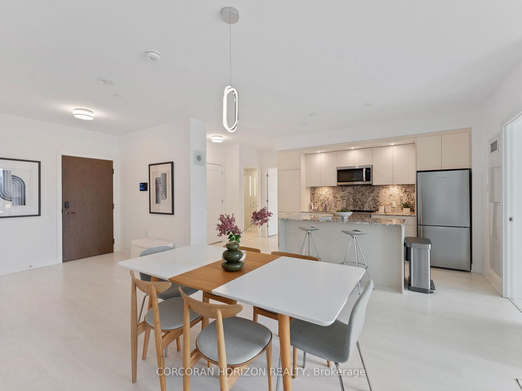 Photo 13 at 221 - 30 Inn On The Park Drive, Don Mills, Toronto Photo 13 at 221 - 30 Inn On The Park Drive, Don Mills, Toronto