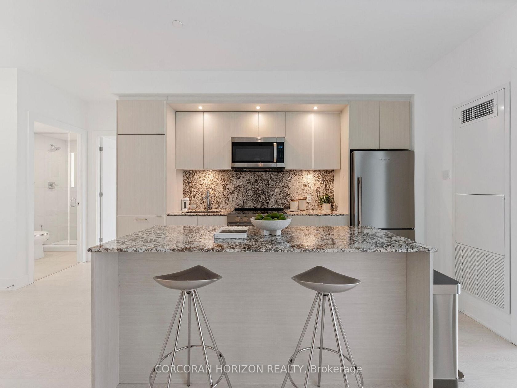 Photo 14 at 221 - 30 Inn On The Park Drive, Don Mills, Toronto Photo 14 at 221 - 30 Inn On The Park Drive, Don Mills, Toronto