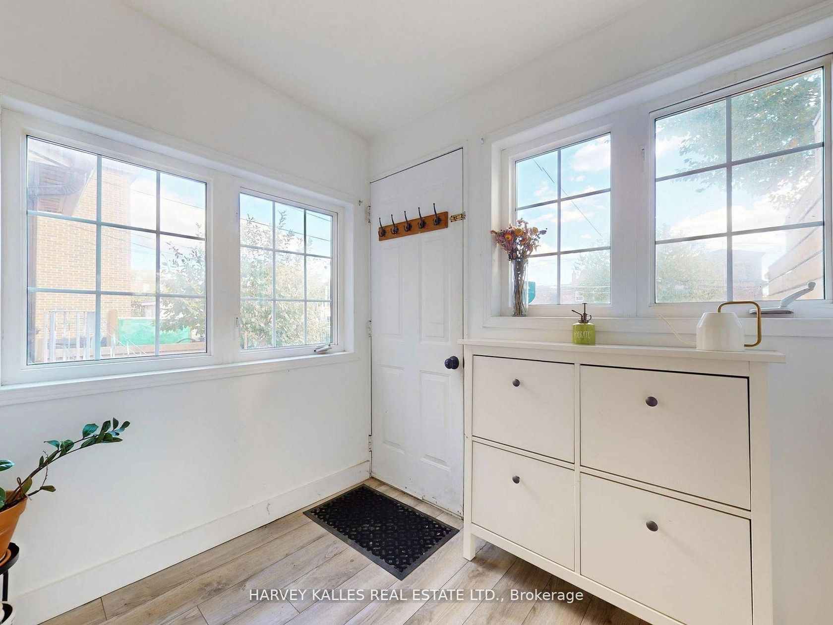 Photo 9 at 211 Rosemount Avenue, Davenport, Toronto Photo 9 at 211 Rosemount Avenue, Davenport, Toronto