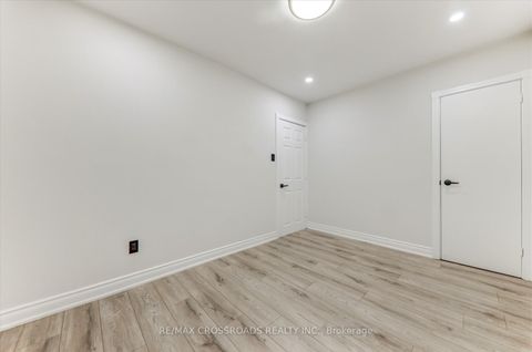 Photo 18 at 2 Tangmere Road, Don Mills, Toronto