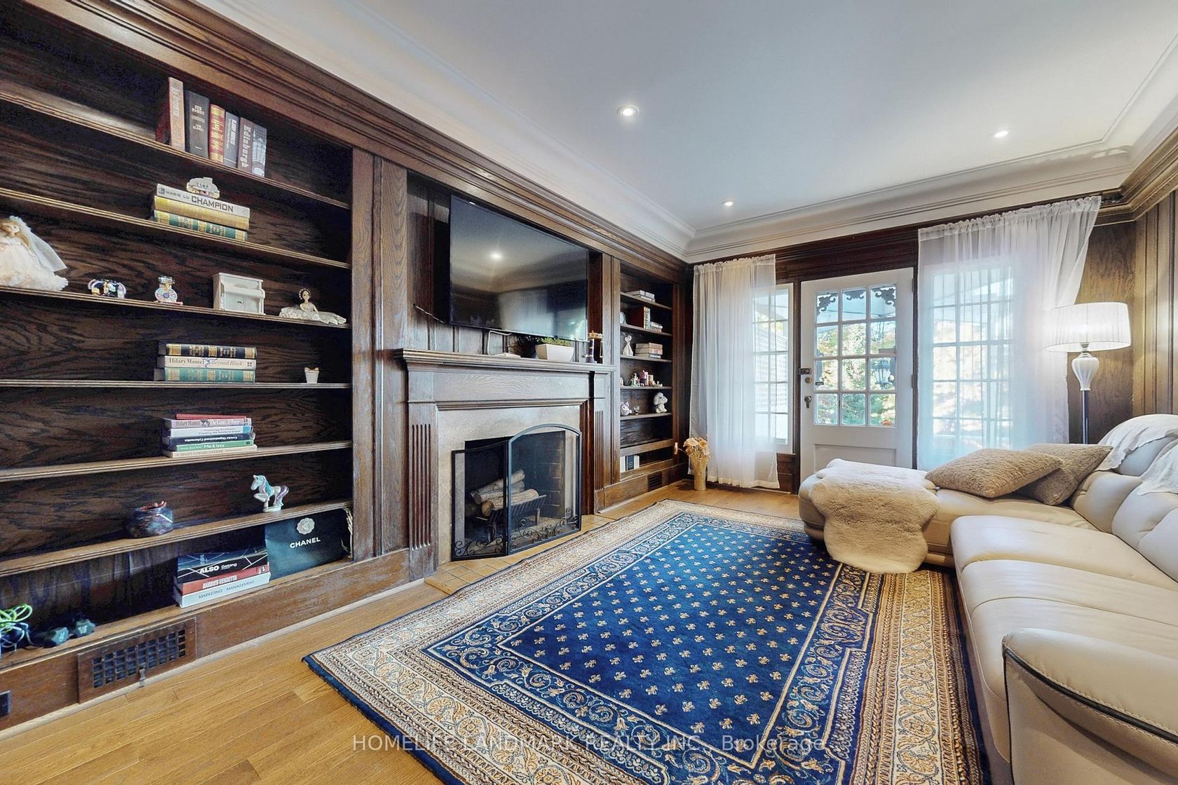 Photo 5 at 8 Killarney Road, Forest Hill South, Toronto