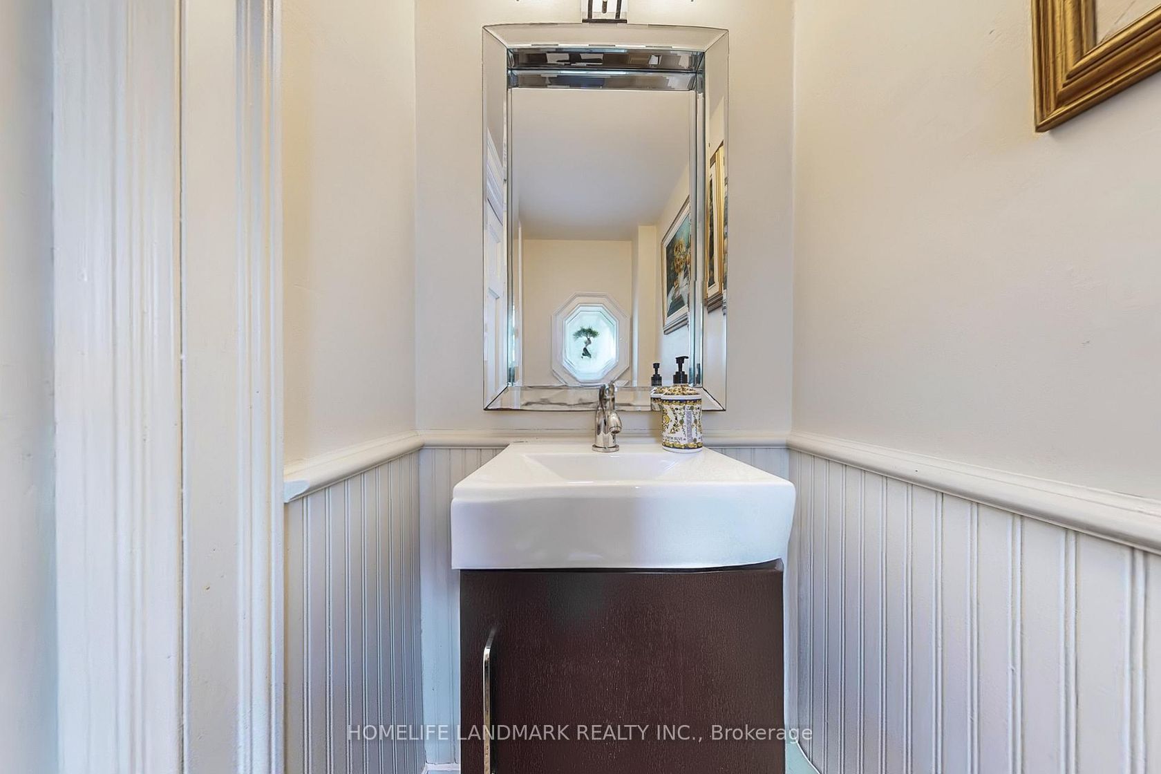 Photo 13 at 8 Killarney Road, Forest Hill South, Toronto