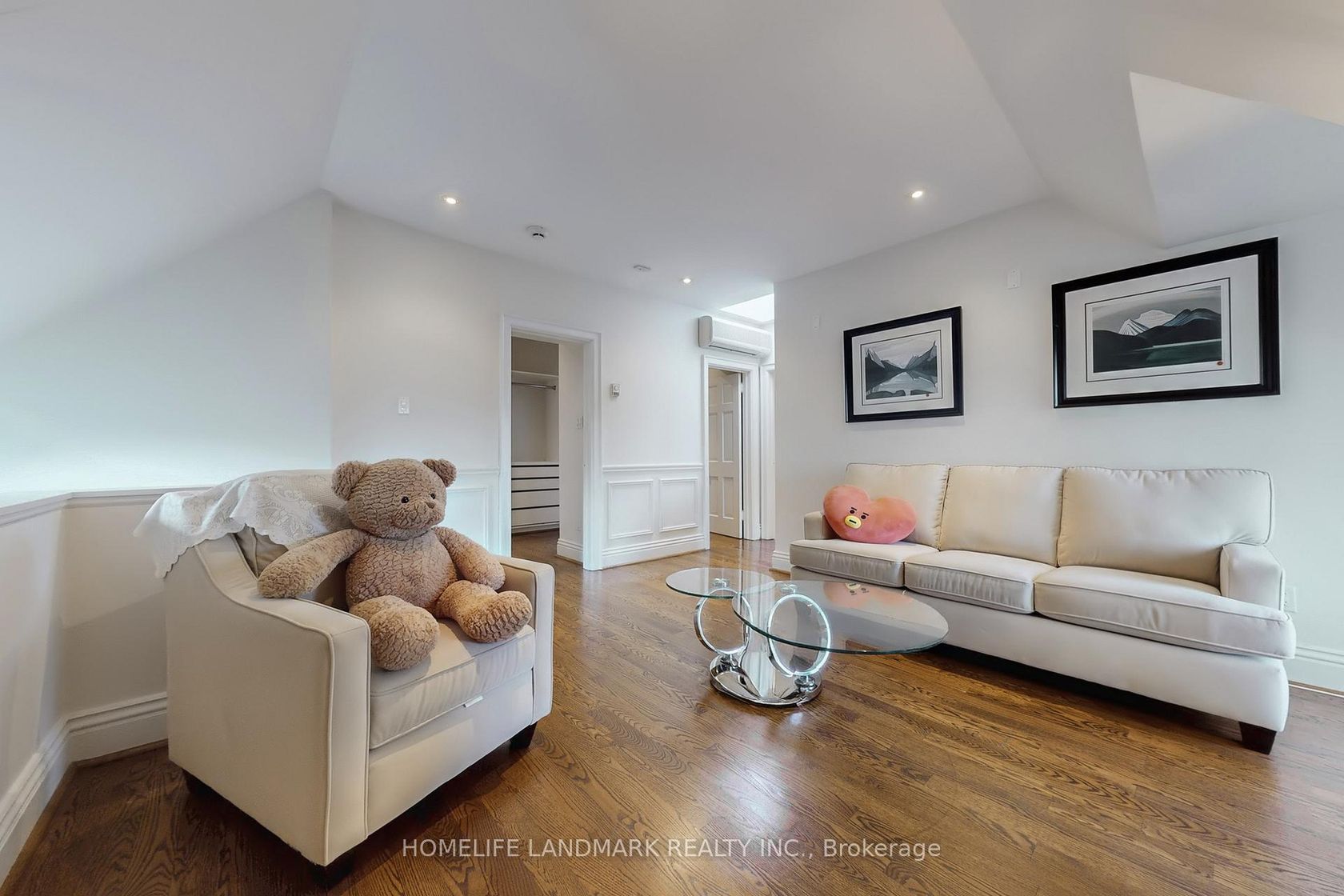 Photo 30 at 8 Killarney Road, Forest Hill South, Toronto