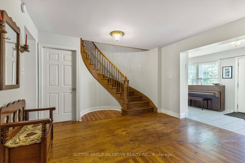 Photo 3 at 149 Blake Street, North Shore, Barrie